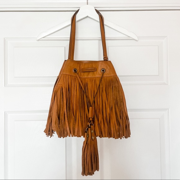 Frye Handbags - FRYE HEIDI FRINGE DRAWSTRING BUCKET BAG IN WHISKEY